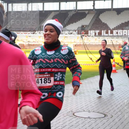 07.12.2025 - St. Pauli X-Mass-Run No. 15 Luisa Fischer http://msf.ph/oto/9377694 07.12.2025 10:27:38 Ziel 15, 4185, 828, 159, 1312, 1317, 1468, 1472, 1618, 3571, 3714, 3715, 3720, 3722, 3723, 3771, 3787, 3793, 3828, 4185, 4225, 4334, 4353, 4384, 4391, 4409, 4410, 4435, 4705 meine-sportfotos.de