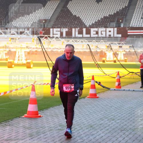 07.12.2025 - St. Pauli X-Mass-Run No. 15 Luisa Fischer http://msf.ph/oto/9377708 07.12.2025 10:02:42 Ziel 959, 304, 1934, 63, 304, 1105, 1828, 1829, 1934, 2472, 2510, 2514, 2604, 2923, 3944 meine-sportfotos.de