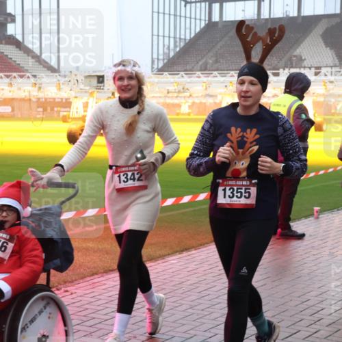 07.12.2025 - St. Pauli X-Mass-Run No. 15 Luisa Fischer http://msf.ph/oto/9377779 07.12.2025 11:08:48 Ziel 76, 1342, 5, 1355, 1596, 100, 152, 155, 166, 396, 446, 629, 635, 653, 758, 772, 774, 784, 1078, 1107, 1123, 1129, 1170, 1184, 1226, 1230, 1249, 1342, 1355, 1412, xxxx, 1424, 1491, 1520, 1525, 1559, 1560, 1596, 1625, 1706, 1809, 1810, 2259, 2893, 4584, 4798, 4815, 4819, 4830 meine-sportfotos.de