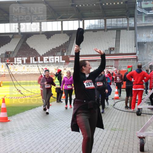 07.12.2025 - St. Pauli X-Mass-Run No. 15 Luisa Fischer http://msf.ph/oto/9377815 07.12.2025 10:28:10 Ziel 4463, 370, 4516, 2677, 3571, 175, 1312, 1717, 1742, 1745, 2060, 2101, 2188, 2677, 3154, 3156, 3458, 3571, 3706, 3707, 3713, 3714, 3715, 3722, 3723, 3793, 3879, 3881, 3883, 4065, 4132, 4133, 4189, 4350, 4383, 4435, 4453, 4454, 4462, 4463, 4515, 4516, 4527, 4538, 4875 meine-sportfotos.de