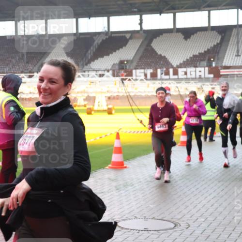 07.12.2025 - St. Pauli X-Mass-Run No. 15 Luisa Fischer http://msf.ph/oto/9377828 07.12.2025 10:28:12 Ziel 2677, 3571, 3458, 20, 4516, 4463, 175, 1717, 1742, 1745, 2060, 2101, 2188, 2677, 3154, 3156, 3412, 3458, 3571, 3706, 3707, 3713, 3714, 3715, 3722, 3723, 3730, 3793, 3879, 3881, 3883, 4064, 4065, 4132, 4133, 4189, 4344, 4350, 4383, 4435, 4453, 4454, 4462, 4463, 4515, 4516, 4527, 4538, 4700, 4708, 4710, 4875 meine-sportfotos.de