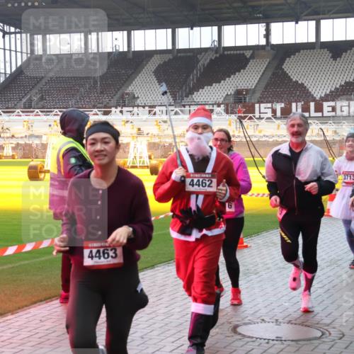 07.12.2025 - St. Pauli X-Mass-Run No. 15 Luisa Fischer http://msf.ph/oto/9377839 07.12.2025 10:28:14 Ziel 4463, 4462, 3713, 3571, 175, 1507, 1717, 1742, 1745, 2060, 2101, 2188, 2677, 3154, 3156, 3412, 3458, 3571, 3706, 3707, 3713, 3714, 3715, 3722, 3723, 3727, 3729, 3730, 3793, 3879, 3881, 3883, 4064, 4065, 4132, 4133, 4189, 4344, 4350, 4383, 4435, 4453, 4454, 4462, 4463, 4515, 4516, 4527, 4538, 4700, 4704, 4708, 4710, 4875 meine-sportfotos.de