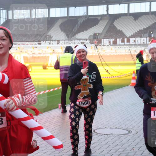07.12.2025 - St. Pauli X-Mass-Run No. 15 Luisa Fischer http://msf.ph/oto/9377861 07.12.2025 11:08:52 Ziel 15, 1078, 1560, 15, 1559, 100, 152, 155, 166, 396, 446, 629, 635, 653, 758, 772, 784, 1078, 1170, 1184, 1226, 1230, 1249, 1342, 1355, 1412, xxxx, 1424, 1464, 1491, 1520, 1525, 1559, 1560, 1596, 1625, 1706, 1809, 1810, 2259, 2893, 4471, 4584, 4798, 4815, 4819, 4830 meine-sportfotos.de