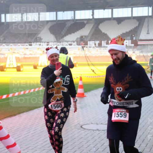 07.12.2025 - St. Pauli X-Mass-Run No. 15 Luisa Fischer http://msf.ph/oto/9377863 07.12.2025 11:08:52 Ziel 1560, 1559, 100, 152, 155, 166, 396, 446, 629, 635, 653, 758, 772, 784, 1078, 1170, 1184, 1226, 1230, 1249, 1342, 1355, 1412, xxxx, 1424, 1464, 1491, 1520, 1525, 1559, 1560, 1596, 1625, 1706, 1809, 1810, 2259, 2893, 4471, 4584, 4798, 4815, 4819, 4830 meine-sportfotos.de