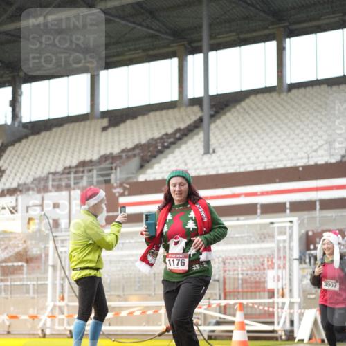 07.12.2025 - St. Pauli X-Mass-Run No. 15 Patografie http://msf.ph/oto/9377865 07.12.2025 10:08:44 Ziel 390, 707, 786, 789, 947, 1002, 1031, 1176, 2247, 2248, 2521, 3212, 3332, 3335, 3484, 3495, 3671, 3759, 3904, 3907, 4205, 4232, 4234, 4451 meine-sportfotos.de