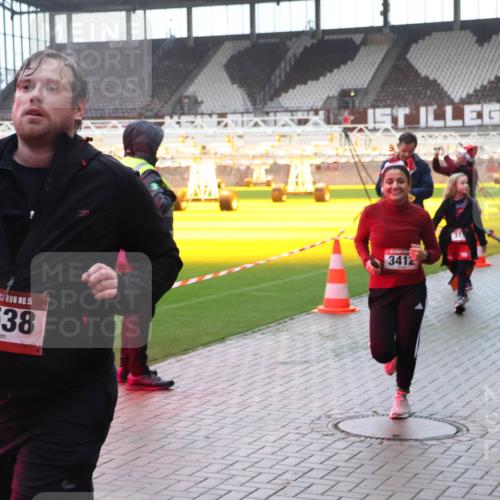 07.12.2025 - St. Pauli X-Mass-Run No. 15 Luisa Fischer http://msf.ph/oto/9377916 07.12.2025 10:28:29 Ziel 15, 4538, 3412, 175, 1507, 1717, 1742, 1745, 2060, 2101, 2188, 2526, 2723, 3154, 3156, 3395, 3412, 3413, 3454, 3458, 3472, 3713, 3727, 3729, 3730, 3879, 3881, 3883, 4064, 4065, 4132, 4133, 4159, 4160, 4189, 4245, 4344, 4350, 4376, 4380, 4383, 4453, 4454, 4462, 4463, 4515, 4516, 4527, 4538, 4697, 4698, 4700, 4701, 4702, 4704, 4706, 4707, 4708, 4710, 4875 meine-sportfotos.de