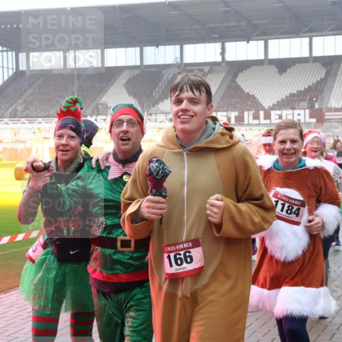07.12.2025 - St. Pauli X-Mass-Run No. 15 Luisa Fischer http://msf.ph/oto/9377936 07.12.2025 11:09:03 Ziel 15, 166, 15, 1184, 1412, 1625, 100, 152, 155, 166, 338, 341, 396, 446, 758, 784, 1078, 1170, 1184, 1412, xxxx, 1424, 1464, 1491, 1502, 1511, 1559, 1560, 1596, 1625, 1706, 2070, 2259, 2879, 2893, 2898, 4471, 4584, 4819, 4830 meine-sportfotos.de