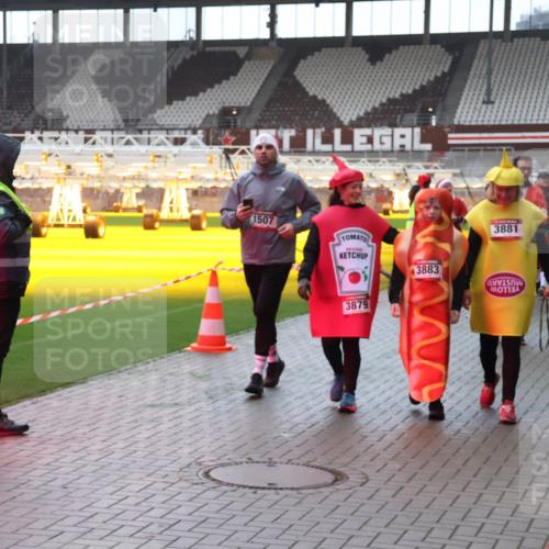 07.12.2025 - St. Pauli X-Mass-Run No. 15 Luisa Fischer http://msf.ph/oto/9378026 07.12.2025 10:28:43 Ziel 1507, 3883, 3881, 3879, 4409, 1618, 412, 1507, 1717, 1742, 1745, 2526, 2723, 2912, 2913, 3209, 3218, 3377, 3395, 3412, 3413, 3454, 3472, 3727, 3729, 3730, 3879, 3881, 3883, 4037, 4064, 4065, 4132, 4133, 4159, 4160, 4189, 4245, 4250, 4344, 4350, 4355, 4376, 4380, 4388, 4453, 4454, 4527, 4538, 4697, 4698, 4700, 4701, 4702, 4704, 4706, 4707, 4708, 4710, 4875 meine-sportfotos.de