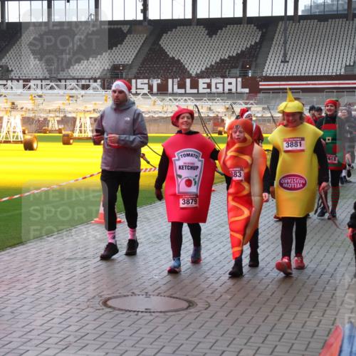 07.12.2025 - St. Pauli X-Mass-Run No. 15 Luisa Fischer http://msf.ph/oto/9378028 07.12.2025 10:28:43 Ziel 3881, 883, 3879, 618, 4409, 412, 1507, 1717, 1742, 1745, 2526, 2723, 2912, 2913, 3209, 3218, 3377, 3395, 3412, 3413, 3454, 3472, 3727, 3729, 3730, 3879, 3881, 3883, 4037, 4064, 4065, 4132, 4133, 4159, 4160, 4189, 4245, 4250, 4344, 4350, 4355, 4376, 4380, 4388, 4453, 4454, 4527, 4538, 4697, 4698, 4700, 4701, 4702, 4704, 4706, 4707, 4708, 4710, 4875 meine-sportfotos.de