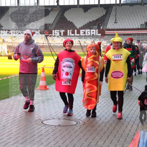 07.12.2025 - St. Pauli X-Mass-Run No. 15 Luisa Fischer http://msf.ph/oto/9378035 07.12.2025 10:28:44 Ziel 06, 150, 3879, 3883, 3881, 4410, 4409, 412, 1507, 1717, 1742, 1745, 2526, 2723, 2912, 2913, 3209, 3218, 3377, 3395, 3412, 3413, 3454, 3472, 3727, 3729, 3730, 3879, 3881, 3883, 4037, 4064, 4065, 4132, 4133, 4159, 4160, 4189, 4245, 4250, 4344, 4350, 4355, 4376, 4380, 4388, 4453, 4454, 4527, 4538, 4697, 4698, 4700, 4701, 4702, 4704, 4706, 4707, 4708, 4710, 4875 meine-sportfotos.de