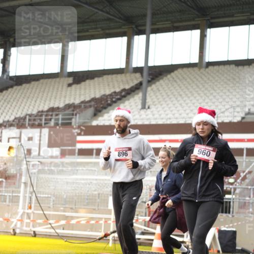 07.12.2025 - St. Pauli X-Mass-Run No. 15 Patografie http://msf.ph/oto/9378046 07.12.2025 10:09:11 Ziel 881, 896, 899, 960, 1461, 1465, 1575, 1576, 3493, 4113, 4666 meine-sportfotos.de