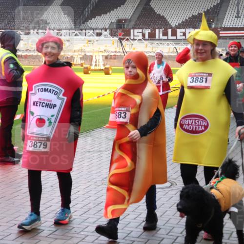 07.12.2025 - St. Pauli X-Mass-Run No. 15 Luisa Fischer http://msf.ph/oto/9378049 07.12.2025 10:28:46 Ziel 5, 3879, 3881, 4698, 883, 441, 4409, 412, 1507, 1717, 1742, 1745, 2526, 2723, 2912, 2913, 3209, 3218, 3377, 3395, 3412, 3413, 3454, 3472, 3727, 3729, 3730, 3879, 3881, 3883, 4037, 4064, 4065, 4132, 4133, 4159, 4160, 4189, 4245, 4250, 4344, 4350, 4355, 4376, 4380, 4388, 4453, 4454, 4527, 4538, 4697, 4698, 4700, 4701, 4702, 4704, 4706, 4707, 4708, 4710, 4875 meine-sportfotos.de