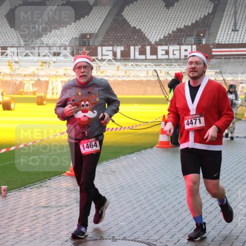 07.12.2025 - St. Pauli X-Mass-Run No. 15 Luisa Fischer http://msf.ph/oto/9378079 07.12.2025 11:09:15 Ziel 5, 1464, 15, 4471, 2070, 152, 155, 166, 335, 338, 341, 446, 495, 496, 619, 784, 1136, 1138, 1140, 1184, 1205, 1211, 1412, xxxx, 1424, 1464, 1491, 1502, 1511, 1574, 1625, 1706, 2070, 2259, 2879, 2893, 2898, 4471, 4584, 4819, 4830 meine-sportfotos.de