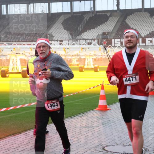 07.12.2025 - St. Pauli X-Mass-Run No. 15 Luisa Fischer http://msf.ph/oto/9378087 07.12.2025 11:09:16 Ziel 5, 1464, 51, 5, 4471, 198, 152, 155, 166, 335, 338, 341, 446, 495, 496, 619, 784, 1136, 1138, 1140, 1184, 1205, 1211, 1412, xxxx, 1424, 1464, 1491, 1502, 1511, 1574, 1625, 2070, 2259, 2879, 2893, 2898, 4471, 4584, 4819, 4830 meine-sportfotos.de