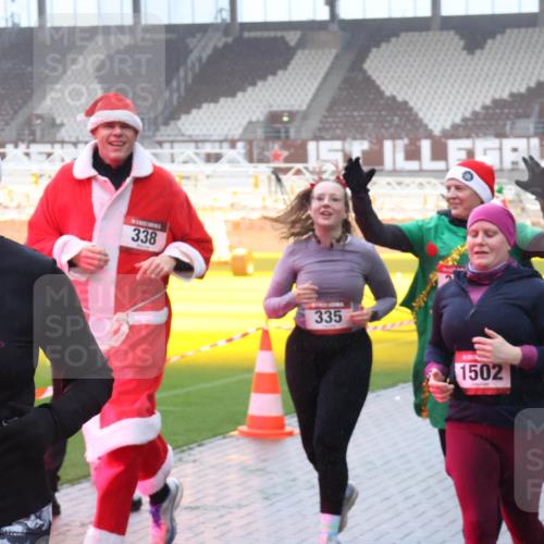 07.12.2025 - St. Pauli X-Mass-Run No. 15 Luisa Fischer http://msf.ph/oto/9378153 07.12.2025 11:09:28 Ziel 15, 2070, 338, 335, 1502, 619, 44, 51, 335, 338, 341, 495, 496, 558, 619, 1110, 1136, 1138, 1140, 1205, 1211, 1260, 1412, xxxx, 1464, 1502, 1511, 1574, 2070, 2879, 2898, 4471 meine-sportfotos.de