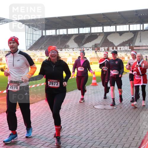 07.12.2025 - St. Pauli X-Mass-Run No. 15 Luisa Fischer http://msf.ph/oto/9378180 07.12.2025 10:03:50 Ziel 2975, 2973, 1484, 480, 3580, 3629, 177, 185, 213, 214, 358, 442, 443, 460, 936, 940, 943, 956, 963, 965, 984, 1023, 1118, 1263, 1264, 1484, 1486, 1506, 1594, 1888, 2002, 2366, 2380, 2505, 2682, 2973, 2975, 3334, 3417, 3734, 4193, 4239, 4660, 4667, 4679, 4680 meine-sportfotos.de