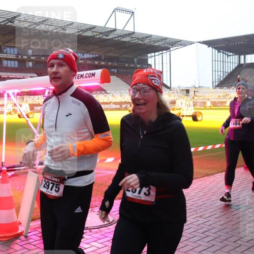 07.12.2025 - St. Pauli X-Mass-Run No. 15 Luisa Fischer http://msf.ph/oto/9378188 07.12.2025 10:03:51 Ziel 15, 2975, 2873, 1484, 1486, 177, 185, 213, 214, 358, 399, 442, 443, 460, 936, 940, 943, 956, 963, 965, 984, 1023, 1118, 1263, 1264, 1394, 1484, 1486, 1506, 1594, 1888, 2002, 2366, 2380, 2505, 2682, 2973, 2975, 3334, 3417, 3734, 4193, 4239, 4660, 4667, 4679, 4680 meine-sportfotos.de