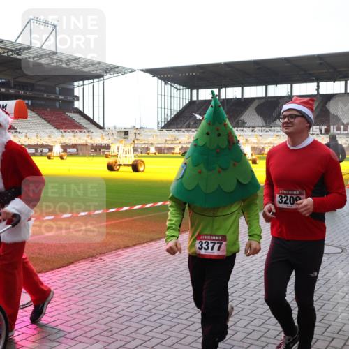 07.12.2025 - St. Pauli X-Mass-Run No. 15 Luisa Fischer http://msf.ph/oto/9378206 07.12.2025 10:29:10 Ziel 15, 3377, 15, 3209, 412, 1095, 1308, 1330, 1566, 2046, 2051, 2397, 2526, 2723, 2874, 2912, 2913, 3209, 3218, 3377, 3454, 3472, 3669, 4037, 4073, 4250, 4265, 4291, 4355, 4388, 4414, 4446, 4449, 4450, 4543, 4544, 4698, 4702, 4707 meine-sportfotos.de