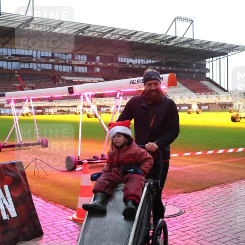 07.12.2025 - St. Pauli X-Mass-Run No. 15 Luisa Fischer http://msf.ph/oto/9378266 07.12.2025 10:29:25 Ziel 161, 165, 1095, 1308, 1330, 1566, 1677, 2046, 2051, 2397, 2874, 2912, 2913, 3209, 3218, 3299, 3377, 3669, 3938, 3942, 4073, 4265, 4291, 4414, 4446, 4449, 4450, 4543, 4544 meine-sportfotos.de