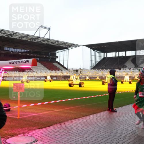 07.12.2025 - St. Pauli X-Mass-Run No. 15 Luisa Fischer http://msf.ph/oto/9378282 07.12.2025 10:29:29 Ziel 4290, 161, 165, 1095, 1308, 1330, 1548, 1550, 1566, 1677, 1842, 2046, 2051, 2397, 2874, 3115, 3299, 3470, 3669, 3938, 3942, 4073, 4265, 4291, 4414, 4446, 4449, 4450, 4543, 4544 meine-sportfotos.de