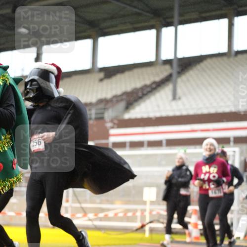 07.12.2025 - St. Pauli X-Mass-Run No. 15 Patografie http://msf.ph/oto/9378304 07.12.2025 10:09:50 Ziel 989, 1026, 1256, 1257, 1678, 2502, 2504, 2560, 3245, 3246, 3410, 3411 meine-sportfotos.de