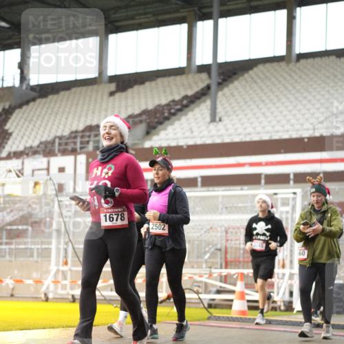 07.12.2025 - St. Pauli X-Mass-Run No. 15 Patografie http://msf.ph/oto/9378325 07.12.2025 10:09:51 Ziel 989, 1026, 1256, 1257, 1678, 2502, 2504, 2560, 3245, 3246, 3410, 3411 meine-sportfotos.de