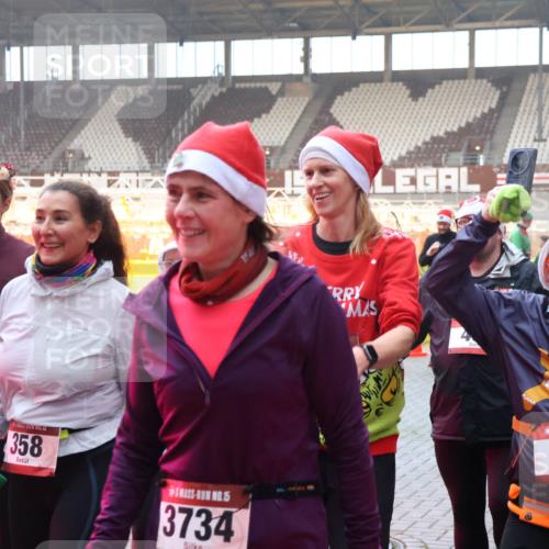 07.12.2025 - St. Pauli X-Mass-Run No. 15 Luisa Fischer http://msf.ph/oto/9378345 07.12.2025 10:04:18 Ziel 358, 15, 3734, 15, 213, 185, 213, 214, 358, 399, 626, 628, 709, 940, 984, 1023, 1027, 1028, 1263, 1264, 1307, 1394, 1425, 1484, 1486, 1506, 1888, 1906, 2002, 2110, 2112, 2366, 2380, 3198, 3334, 3337, 3340, 3359, 3519, 3734, 4151, 4193, 4239, 4660, 4667, 4679, 4680 meine-sportfotos.de