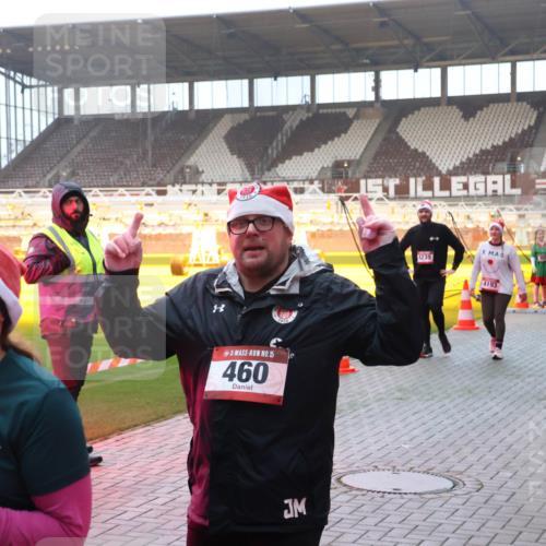 07.12.2025 - St. Pauli X-Mass-Run No. 15 Luisa Fischer http://msf.ph/oto/9378363 07.12.2025 10:04:21 Ziel 15, 460, 4239, 4193, 185, 213, 214, 358, 399, 626, 628, 709, 940, 984, 1023, 1027, 1028, 1263, 1264, 1307, 1394, 1425, 1506, 1888, 1906, 2002, 2110, 2112, 2366, 2380, 3198, 3334, 3337, 3340, 3359, 3519, 3734, 4151, 4193, 4239, 4660, 4667, 4679, 4680 meine-sportfotos.de