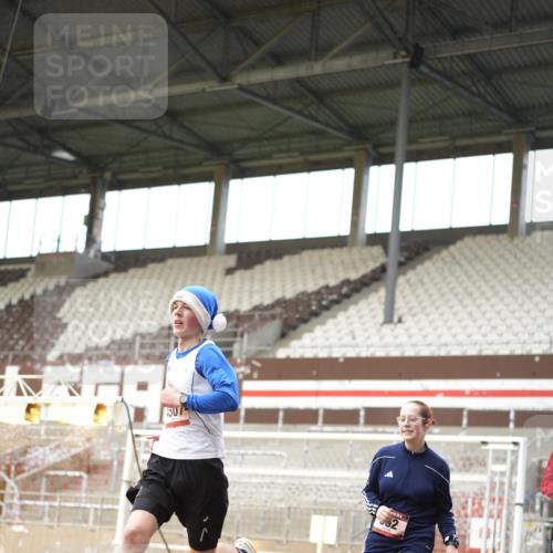 07.12.2025 - St. Pauli X-Mass-Run No. 15 Patografie http://msf.ph/oto/9378382 07.12.2025 10:10:08 Ziel 962, 1399, 1732, 3410, 3411, 4358, 4507 meine-sportfotos.de