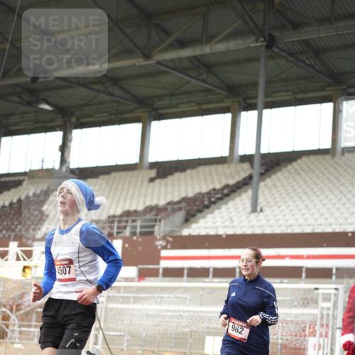 07.12.2025 - St. Pauli X-Mass-Run No. 15 Patografie http://msf.ph/oto/9378390 07.12.2025 10:10:08 Ziel 962, 1399, 1732, 3410, 3411, 4358, 4507 meine-sportfotos.de