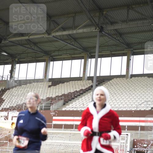 07.12.2025 - St. Pauli X-Mass-Run No. 15 Patografie http://msf.ph/oto/9378406 07.12.2025 10:10:09 Ziel 962, 1399, 1732, 4358, 4507 meine-sportfotos.de