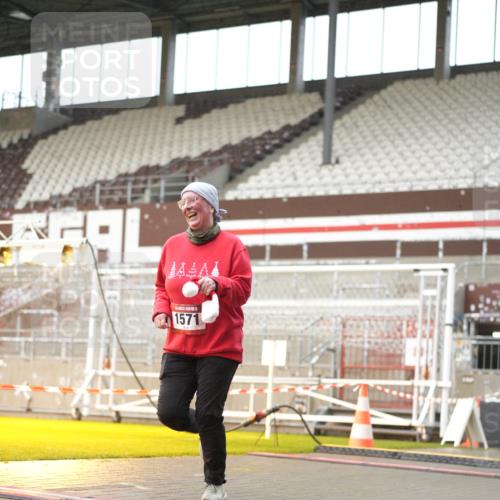 07.12.2025 - St. Pauli X-Mass-Run No. 15 Patografie http://msf.ph/oto/9378460 07.12.2025 10:10:23 Ziel 550, 962, 964, 1399, 1571, 2083, 2087, 4358, 4507 meine-sportfotos.de