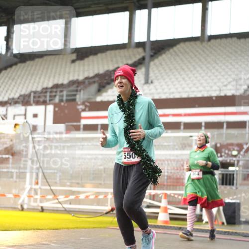 07.12.2025 - St. Pauli X-Mass-Run No. 15 Patografie http://msf.ph/oto/9378475 07.12.2025 10:10:26 Ziel 550, 964, 1571, 2083, 2087 meine-sportfotos.de