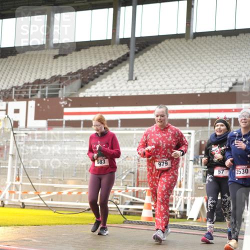 07.12.2025 - St. Pauli X-Mass-Run No. 15 Patografie http://msf.ph/oto/9378545 07.12.2025 10:10:49 Ziel 57, 979, 983, 1148, 1149, 1150, 1426, 1768, 1929, 2530, 4885 meine-sportfotos.de