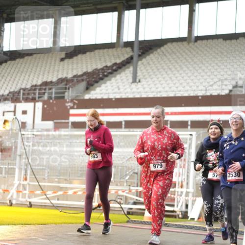 07.12.2025 - St. Pauli X-Mass-Run No. 15 Patografie http://msf.ph/oto/9378553 07.12.2025 10:10:49 Ziel 57, 979, 983, 1148, 1149, 1150, 1426, 1768, 1929, 2530, 4885 meine-sportfotos.de