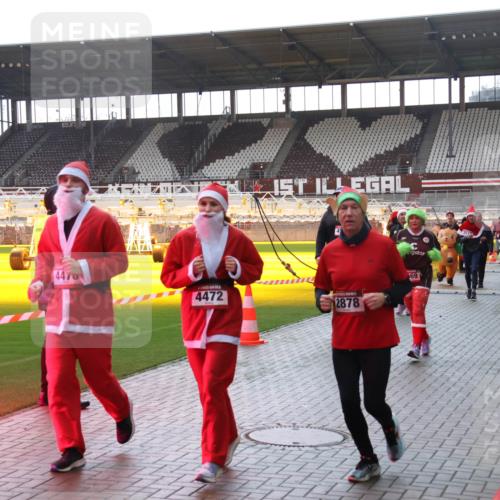 07.12.2025 - St. Pauli X-Mass-Run No. 15 Luisa Fischer http://msf.ph/oto/9378555 07.12.2025 10:30:17 Ziel 4470, 4472, 2878, 669, 10, 423, 426, 450, 458, 1039, 1090, 1091, 1198, 1201, 1204, 1209, 1373, 1669, 2001, 2369, 2878, 3080, 3468, 3469, 3470, 3494, 3497, 3516, 3517, 4007, 4009, 4126, 4264, 4266, 4293, 4296, 4440, 4472, 4476, 4531, 4533, 4534, 4546, 4695 meine-sportfotos.de