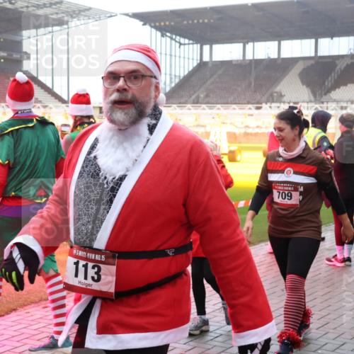 07.12.2025 - St. Pauli X-Mass-Run No. 15 Luisa Fischer http://msf.ph/oto/9378567 07.12.2025 10:04:59 Ziel 15, 113, 709, 1738, 113, 713, 1217, 1291, 1302, 1522, 1701, 1712, 1738, 1871, 2454, 2569, 2570, 3188, 3477, 3894, 3911, 4080, 4553, 4557, 4673 meine-sportfotos.de