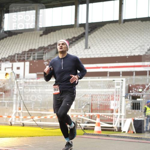 07.12.2025 - St. Pauli X-Mass-Run No. 15 Patografie http://msf.ph/oto/9378727 07.12.2025 10:11:10 Ziel 1935, 1969, 3815 meine-sportfotos.de