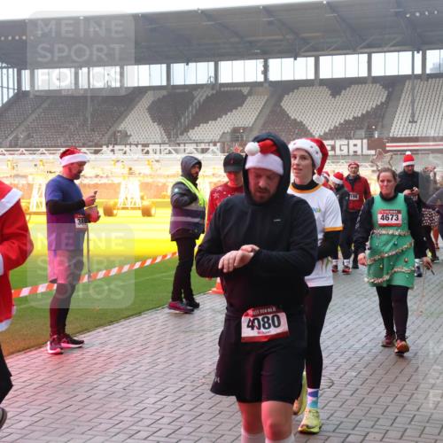07.12.2025 - St. Pauli X-Mass-Run No. 15 Luisa Fischer http://msf.ph/oto/9378765 07.12.2025 10:05:27 Ziel 214, 389, 15, 4080, 198, 4557, 1522, 4673, 3911, 114, 202, 210, 292, 699, 713, 1121, 1217, 1481, 1661, 1701, 1761, 1973, 1991, 2168, 2249, 2569, 2570, 2856, 2866, 3186, 3307, 3311, 3477, 3894, 3911, 4036, 4080, 4553, 4557 meine-sportfotos.de