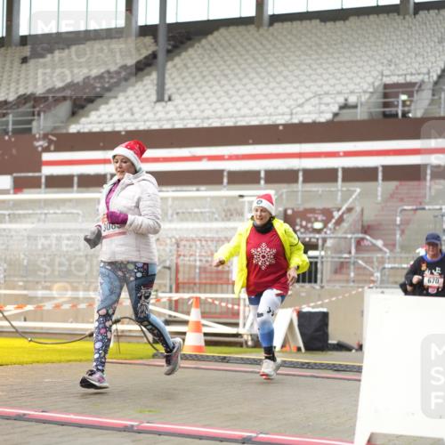 07.12.2025 - St. Pauli X-Mass-Run No. 15 Patografie http://msf.ph/oto/9378816 07.12.2025 10:11:31 Ziel 670, 2909, 3085, 3354, 3909, 4499, 4525, 4659, 4661, 4662 meine-sportfotos.de