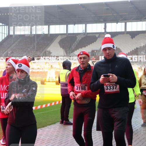 07.12.2025 - St. Pauli X-Mass-Run No. 15 Luisa Fischer http://msf.ph/oto/9378839 07.12.2025 10:05:37 Ziel 33, 15, 15, 3198, 3337, 114, 2856, 3186, 114, 202, 210, 292, 543, 668, 699, 950, 1121, 1217, 1316, 1374, 1481, 1661, 1761, 1973, 1991, 2168, 2249, 2856, 2866, 3186, 3307, 3311, 3386, 4036, 4080, 4553, 4556, 4557, 4558 meine-sportfotos.de