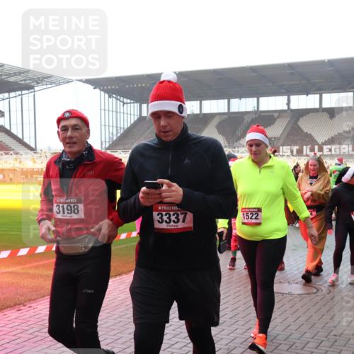 07.12.2025 - St. Pauli X-Mass-Run No. 15 Luisa Fischer http://msf.ph/oto/9378855 07.12.2025 10:05:40 Ziel 15, 3198, 3337, 1522, 2866, 114, 202, 210, 292, 543, 668, 699, 950, 1121, 1217, 1316, 1374, 1481, 1661, 1761, 1973, 1991, 2168, 2249, 2856, 2866, 3186, 3307, 3311, 3386, 4036, 4556, 4558 meine-sportfotos.de