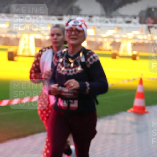 07.12.2025 - St. Pauli X-Mass-Run No. 15 Luisa Fischer http://msf.ph/oto/9378865 07.12.2025 11:10:21 Ziel 59, 66, 266, 330, 696, 720, 737, 753, 755, 814, 863, 971, 1084, 1157, 1163, 1579, 1582, 1851, 1870, 1945, 1974, 2042, 3151, 4190, 4191 meine-sportfotos.de
