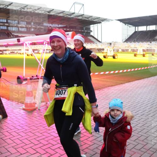 07.12.2025 - St. Pauli X-Mass-Run No. 15 Luisa Fischer http://msf.ph/oto/9378905 07.12.2025 10:31:22 Ziel 4007, 4009, 594, 601, 608, 1015, 1075, 1545, 1698, 1700, 2073, 2172, 2537, 2914, 3889, 3936, 3940, 3982, 3986, 4464, 4845, 4847 meine-sportfotos.de