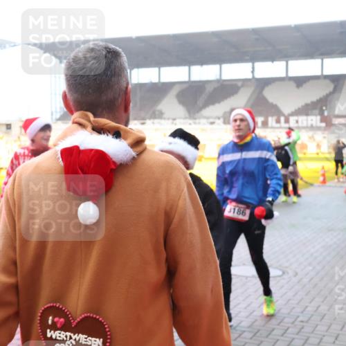 07.12.2025 - St. Pauli X-Mass-Run No. 15 Luisa Fischer http://msf.ph/oto/9378913 07.12.2025 10:05:43 Ziel 114, 3186, 114, 202, 210, 292, 543, 668, 699, 950, 1121, 1217, 1316, 1374, 1481, 1661, 1761, 1973, 1991, 2168, 2249, 2856, 2866, 3186, 3231, 3307, 3311, 3386, 4036, 4552, 4555, 4556, 4558 meine-sportfotos.de