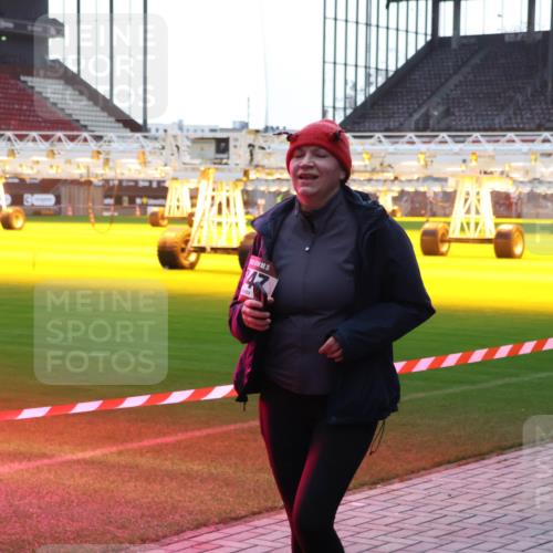 07.12.2025 - St. Pauli X-Mass-Run No. 15 Luisa Fischer http://msf.ph/oto/9378934 07.12.2025 10:31:31 Ziel 15, 4464, 343, 594, 601, 608, 1015, 1075, 1545, 1698, 1700, 2073, 2171, 2172, 2537, 2914, 3889, 3936, 3940, 3982, 3986, 4464, 4845, 4847 meine-sportfotos.de