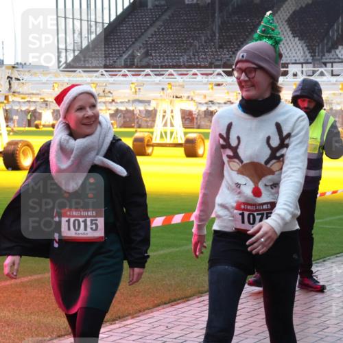 07.12.2025 - St. Pauli X-Mass-Run No. 15 Luisa Fischer http://msf.ph/oto/9378953 07.12.2025 10:31:44 Ziel 15, 1015, 15, 107, 343, 1015, 1075, 1545, 1818, 2073, 2171, 2172, 2540, 2541, 2914, 3889, 3982, 3986, 4412, 4464 meine-sportfotos.de