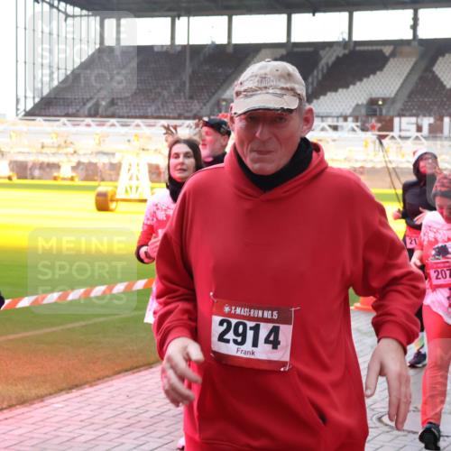 07.12.2025 - St. Pauli X-Mass-Run No. 15 Luisa Fischer http://msf.ph/oto/9378995 07.12.2025 10:31:58 Ziel 15, 2914, 21, 2073, 343, 1545, 1818, 2073, 2171, 2172, 2352, 2418, 2540, 2541, 2914, 3806, 3808, 3889, 3895, 3896, 3897, 3969, 4412, 4467, 4495, 4518, 4519, 4520 meine-sportfotos.de