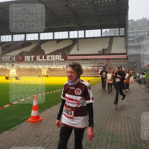 07.12.2025 - St. Pauli X-Mass-Run No. 15 Fabian Wolf http://msf.ph/oto/9379019 07.12.2025 10:07:23 Ziel 256, 265, 272, 517, 657, 685, 716, 767, 1187, 1234, 2983 meine-sportfotos.de