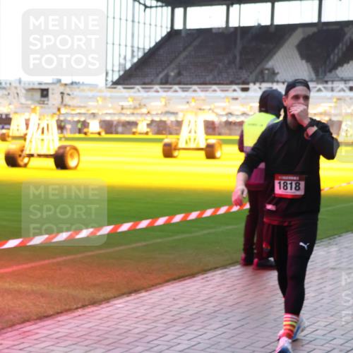 07.12.2025 - St. Pauli X-Mass-Run No. 15 Luisa Fischer http://msf.ph/oto/9379041 07.12.2025 10:32:05 Ziel 1818, 343, 750, 752, 1545, 1818, 2073, 2171, 2172, 2352, 2418, 2540, 2541, 2914, 3267, 3716, 3806, 3808, 3889, 3895, 3896, 3897, 3969, 4412, 4467, 4484, 4495, 4504, 4518, 4519, 4520 meine-sportfotos.de